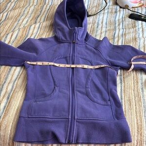 Lululemon RARE AND HARD TO FIND!  Irise flower 🌼